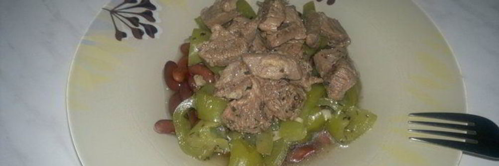 Фасолевая похлебка с говядиной и зеленым перцем