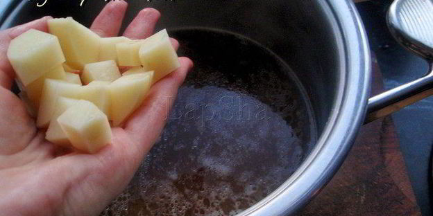 грибная похлебка с перловкой и курицей