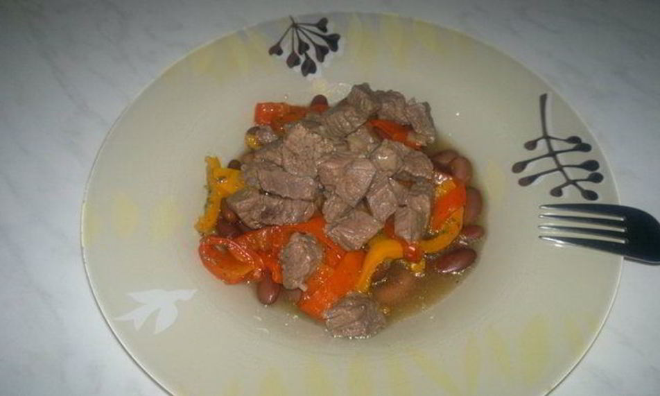 Рецепт похлебки из бобов со сладкими перцами и мясным бульоном на бальзамическом уксусе