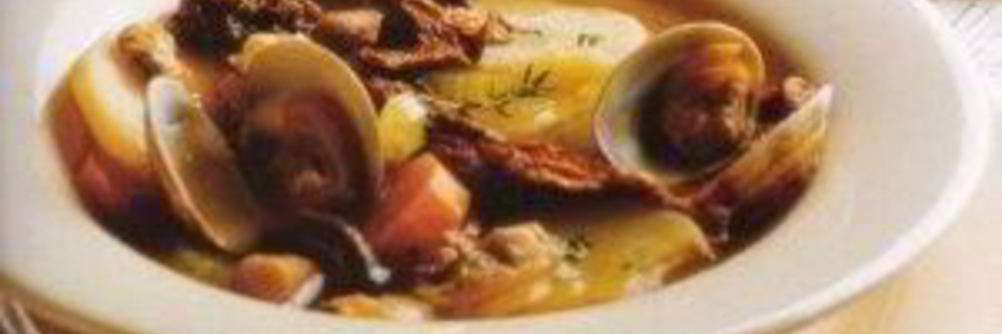 Похлебка с моллюсками, грибами, картофелем