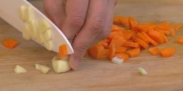 пряная чечевичная похлебка с миндалем