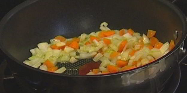 пряная чечевичная похлебка с миндалем