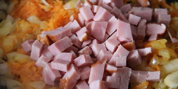 польский суп с маринованными огурцами