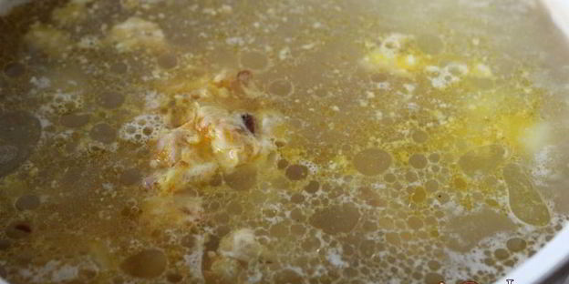 польский суп с маринованными огурцами