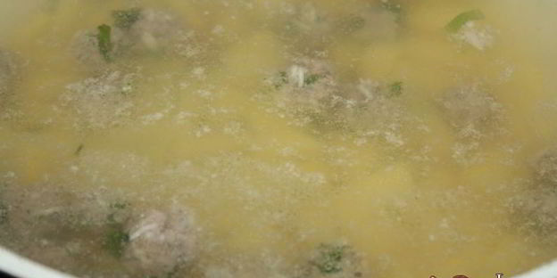 простой суп с индюшиными фрикадельками