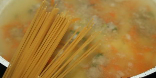 простой суп с индюшиными фрикадельками