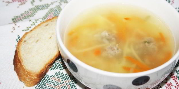 простой суп с индюшиными фрикадельками