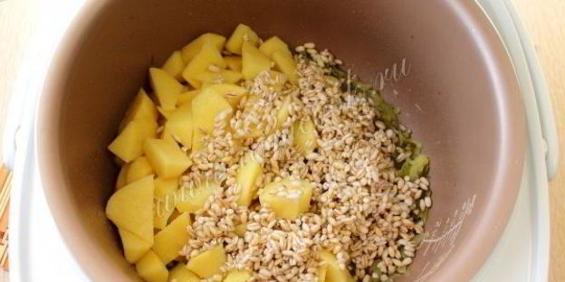 рассольник с фрикадельками в мультиварке