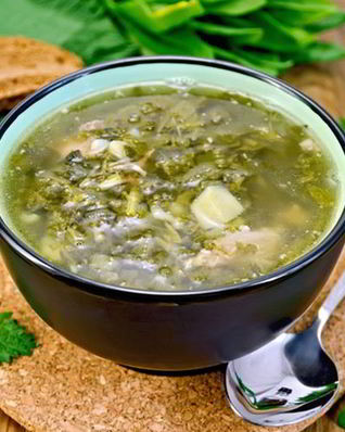 Рассольник с крапивой и щавелем
