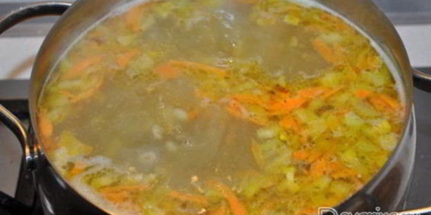 рассольник с куриными потрошками