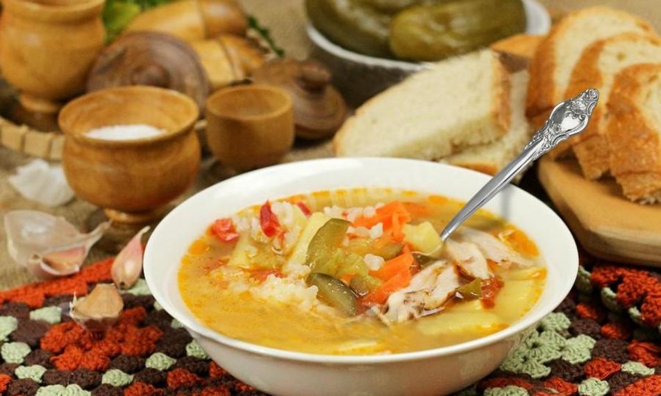Рецепт рассольника с курицей и рисом