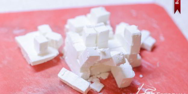 рассольник с курицей и сыром в горшочке