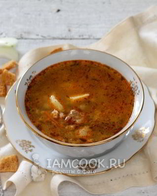 Рассольник с перловкой в мультиварке