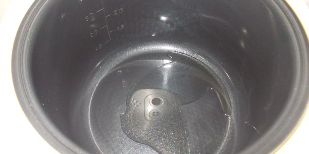 рассольник в мультиварке с перловкой