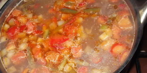 рыбный суп с рисом и овощами