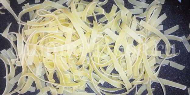 куриные щи с грибами и лапшой