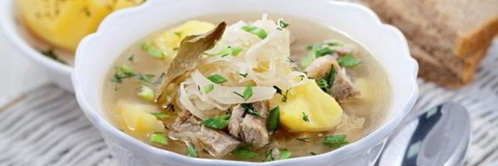 Щи из кислой капусты со свининой
