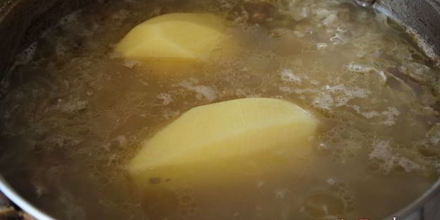 щи из квашенной капусты с болгарским перцем