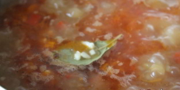 щи из квашенной капусты с болгарским перцем