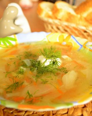 Щи из квашеной капусты с курицей