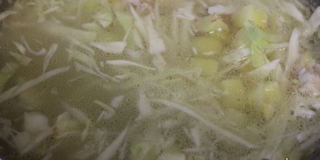 щи из свежей капусты с пшеничной крупой