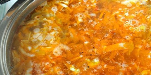 щи с килькой в томате