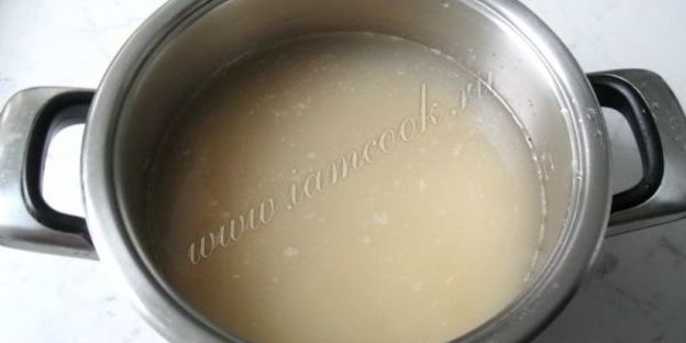 щи с квашеной капустой и грибами