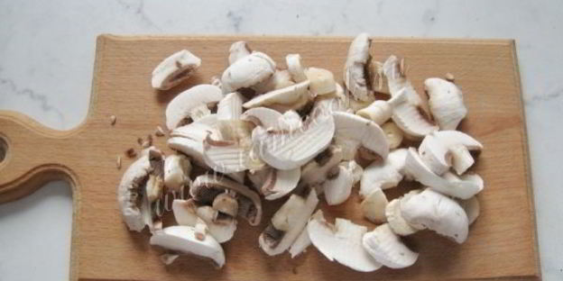 щи с квашеной капустой и грибами