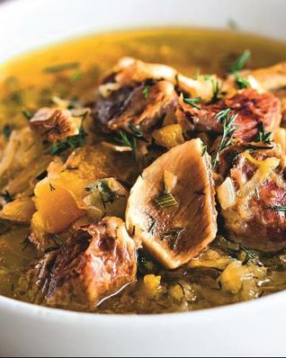 Щи с разварной говядиной