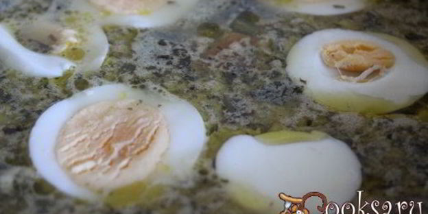 щи со шпинатом и шампиньонами