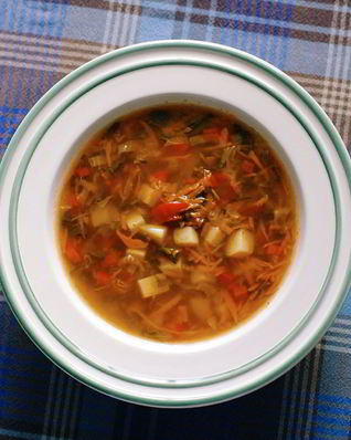 Вегетарианские щи со шпинатом