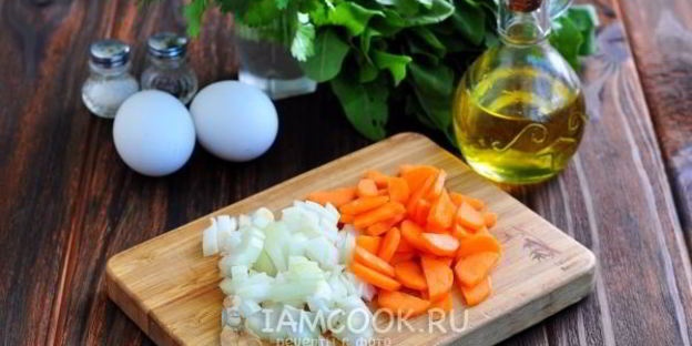 зеленые щи со щавелем и яйцом