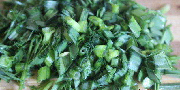 зеленые весенние щи с фрикадельками