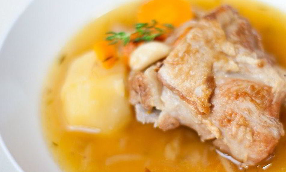 Рецепт легкой шурпы из баранины с тимьяном