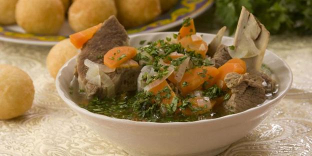 шурпа из говядины в горшочке