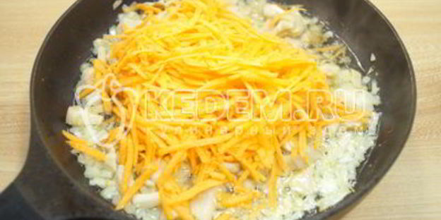 грибная солянка в горшочке