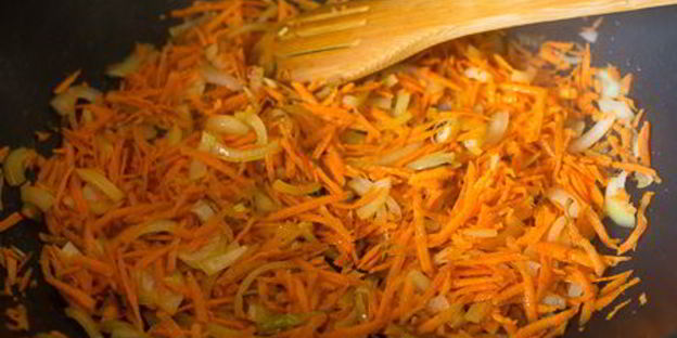 капустная солянка с грибами