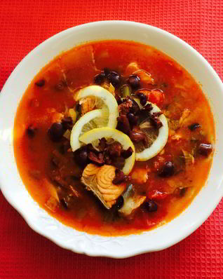 Рыбная солянка из трех видов лососевых