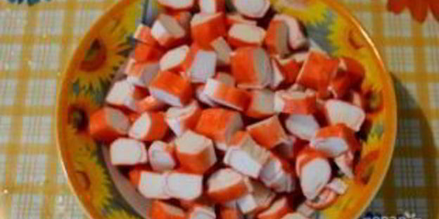 рыбная солянка с крабовыми палочками