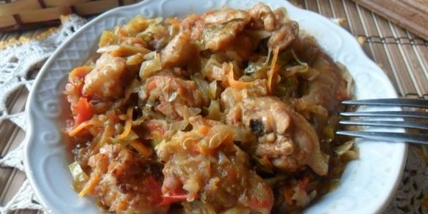 солянка из капусты с мясом свинины