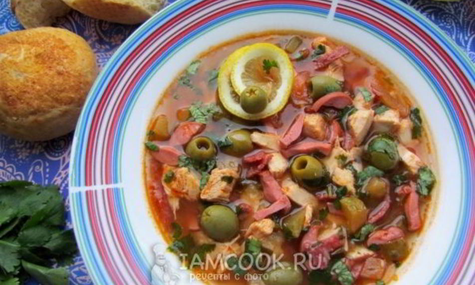 Рецепт солянки с колбасоя и курицея