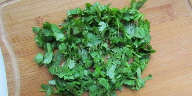 солянка с колбасой и курицей