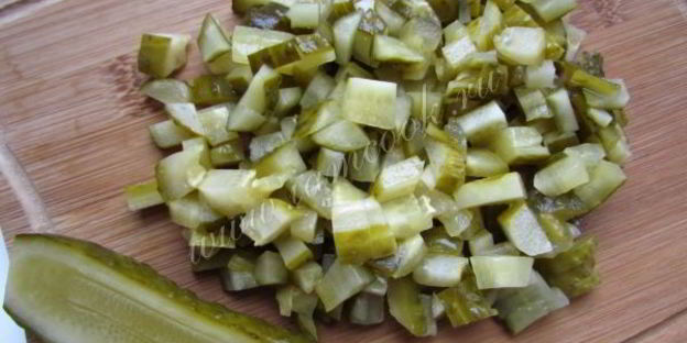 солянка с колбасой и курицей