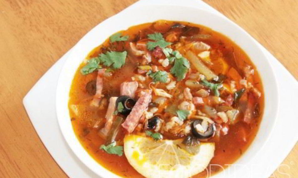 Рецепт солянки с колбасой