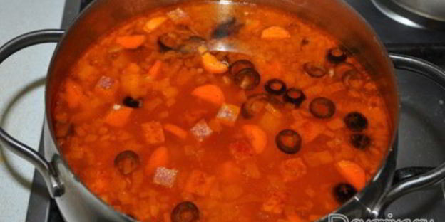 солянка с копчеными ребрами