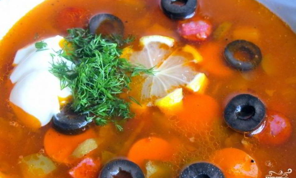 Рецепт солянки с лимоном и оливками