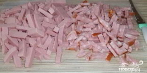 солянка с мясом и колбасой