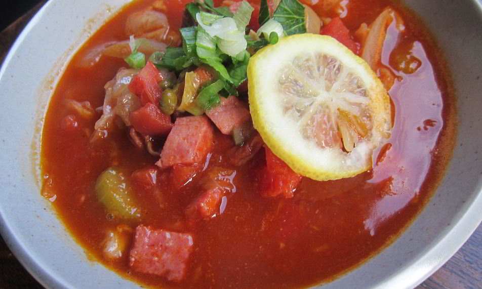 Рецепт солянки с оливками и колбасой