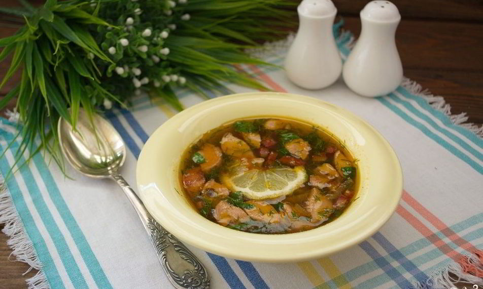 Рецепт солянки с сосисками