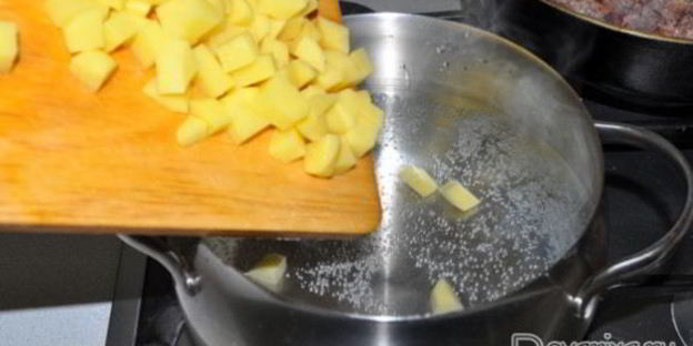 солянка с тушенкой